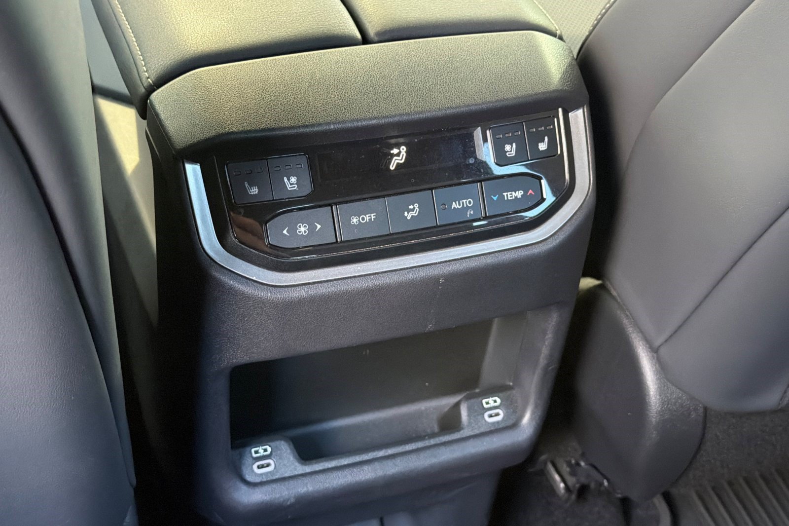 Certified 2025 Lexus TX 500h AWD w/ Technology Package image 16