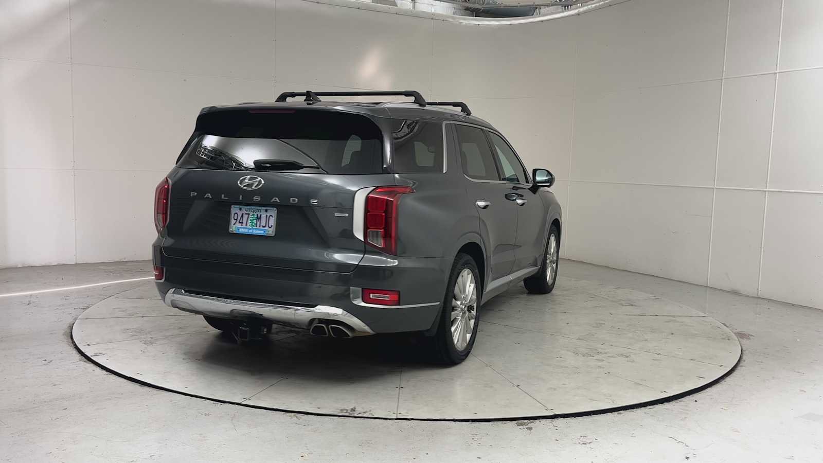 Used 2020 Hyundai Palisade Limited w/ Winter Weather Package AWD/4WD image 2