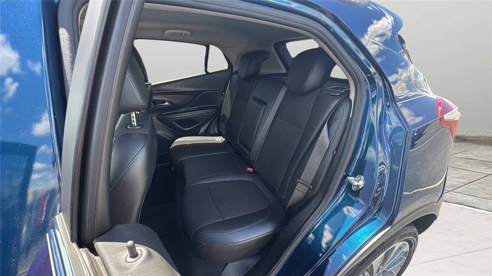 Used 2019 Buick Encore Preferred FWD image 19