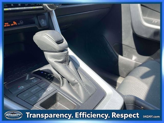 Certified 2025 Toyota RAV4 XLE AWD/4WD image 27
