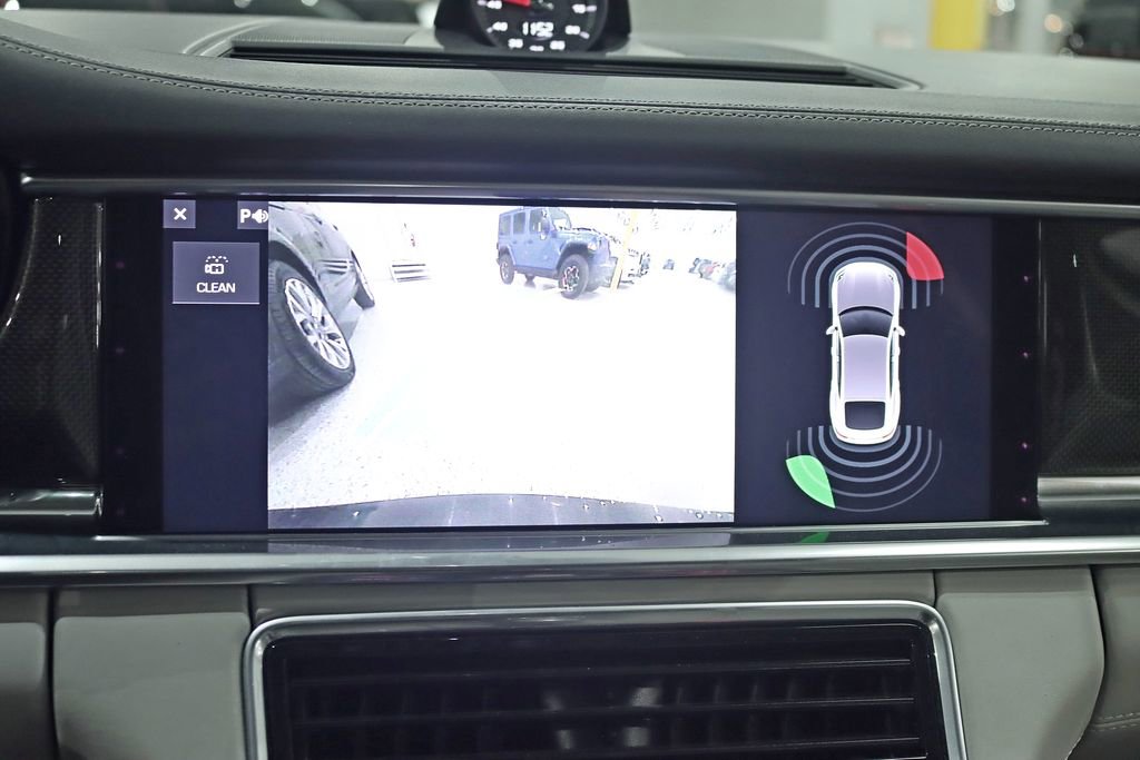 Used 2018 Porsche Panamera Turbo image 20