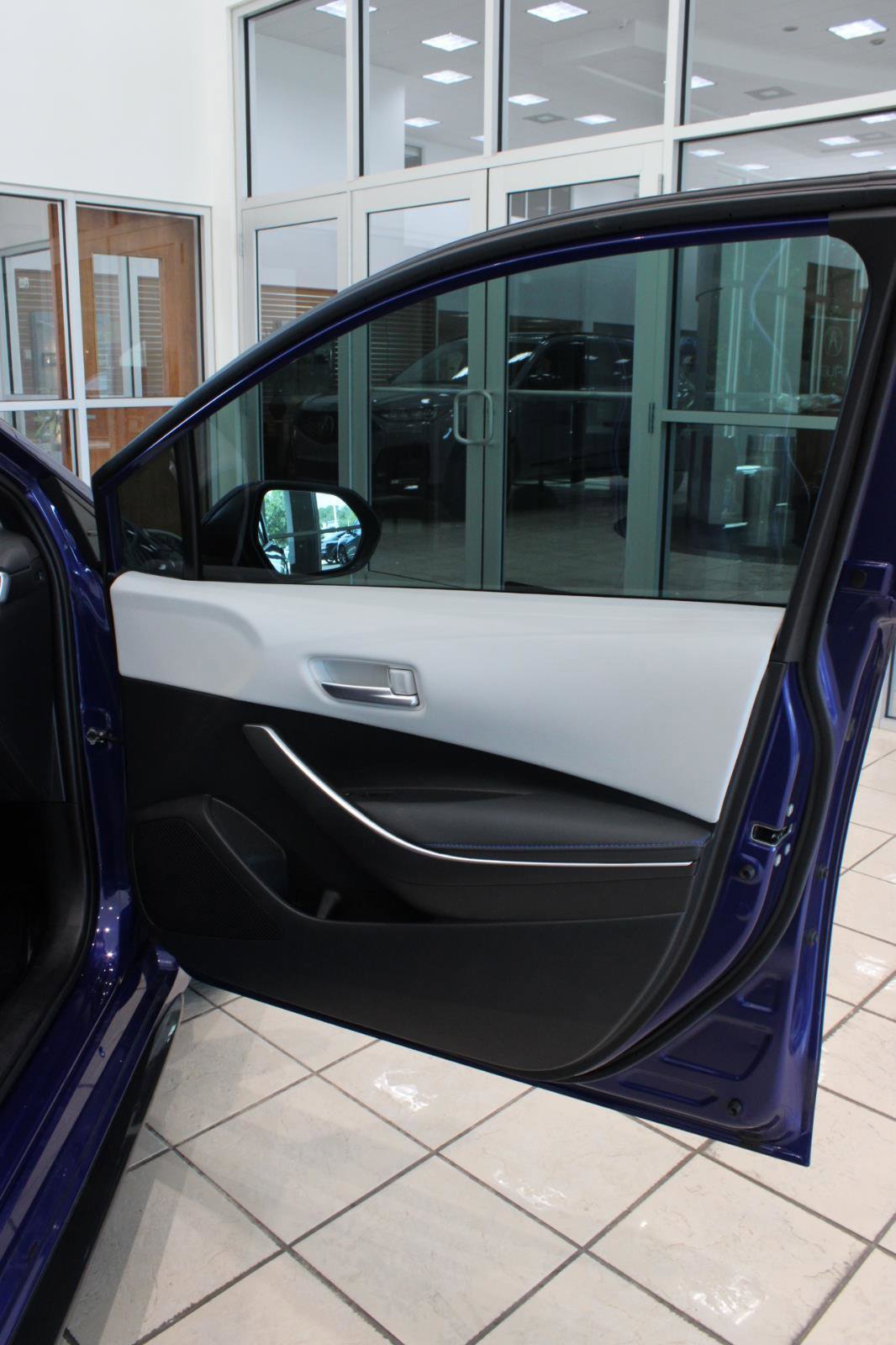 Used 2022 Toyota Corolla SE image 16