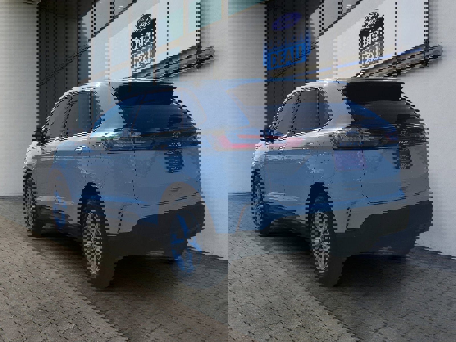 Certified 2024 Ford Edge SE image 5