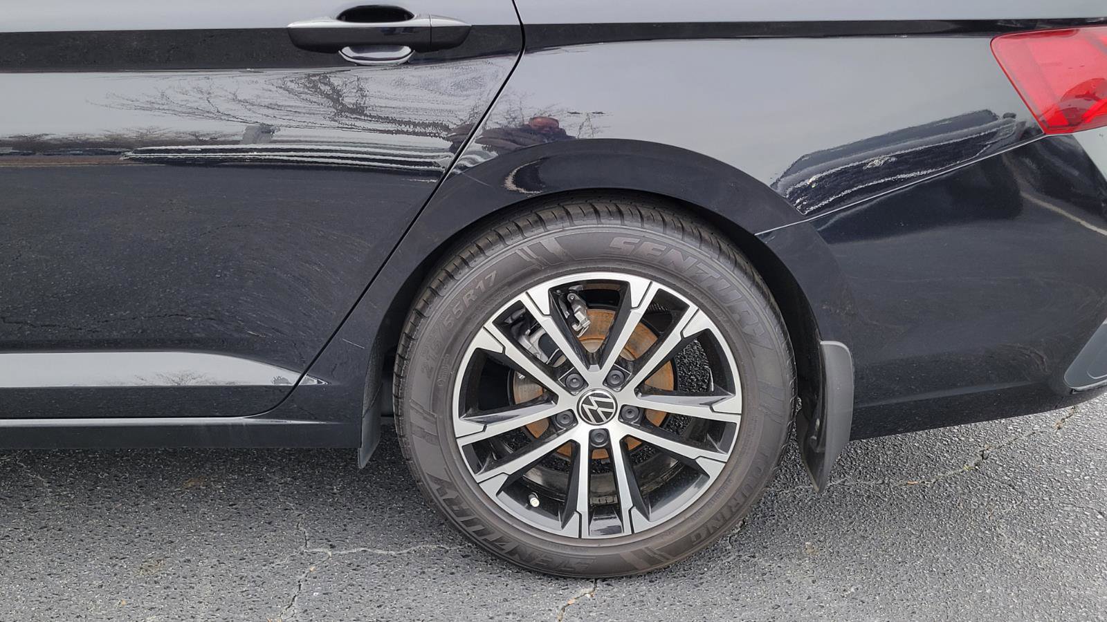 Used 2023 Volkswagen Jetta Sport image 11