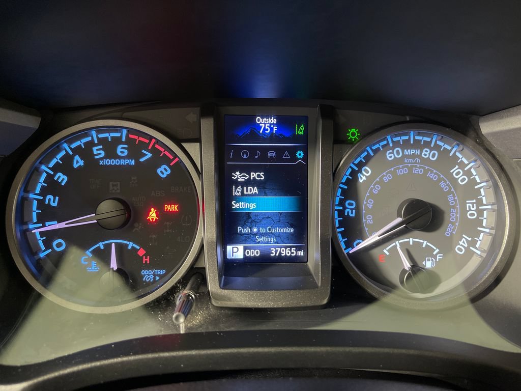 Certified 2022 Toyota Tacoma TRD Off-Road w/ TRD Premium Off Road Package AWD/4WD image 18