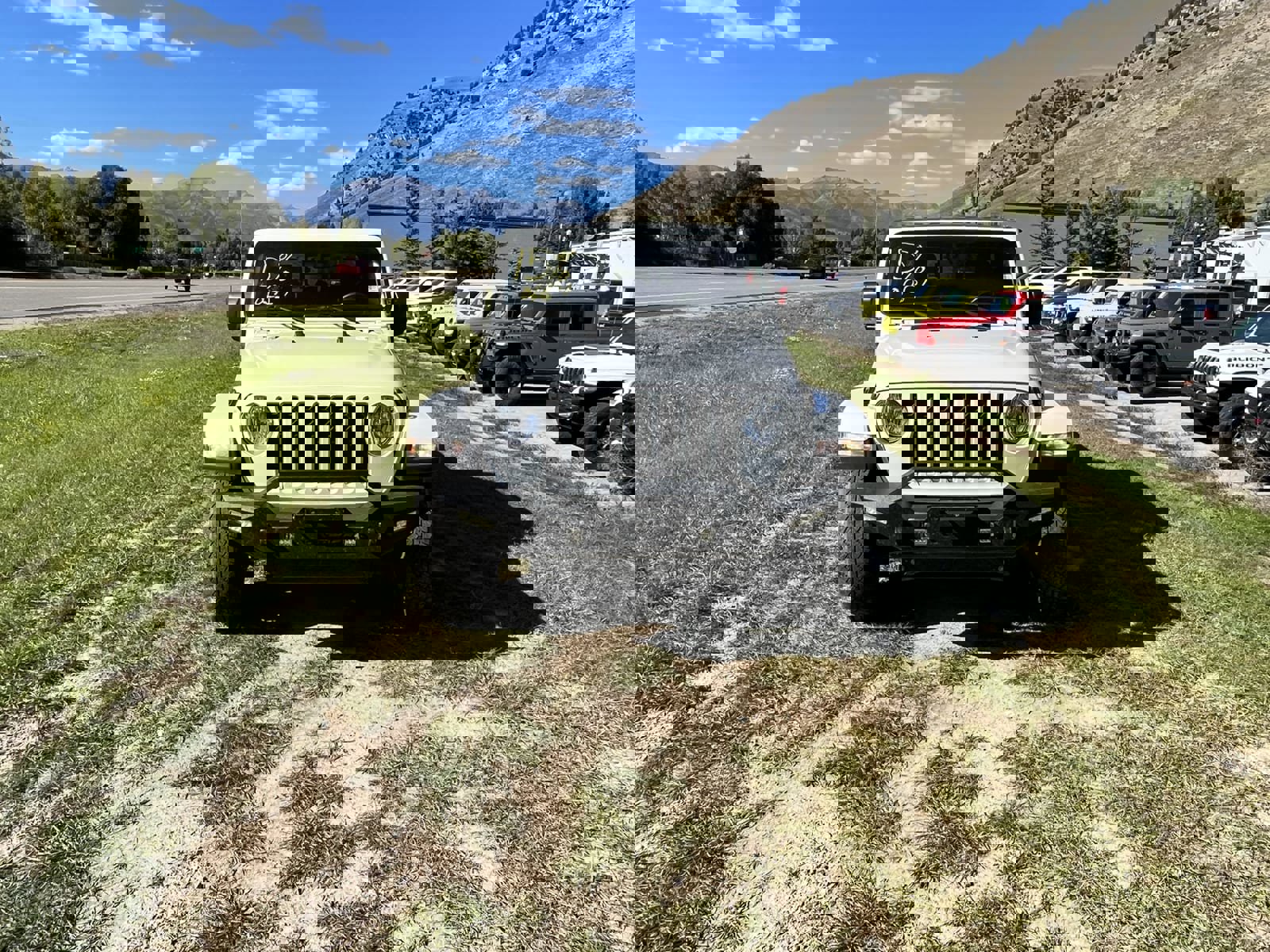 Used 2021 Jeep Gladiator Overland w/ Popular Equipment Package image 2