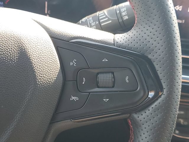 Certified 2025 Chevrolet Trax RS w/ Driver Confidence Package FWD image 22
