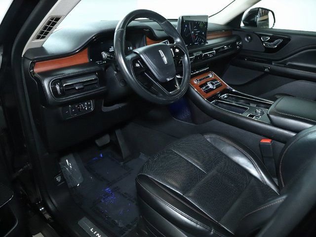Used 2020 Lincoln Aviator Reserve w/ Class IV Trailer Tow Package image 19