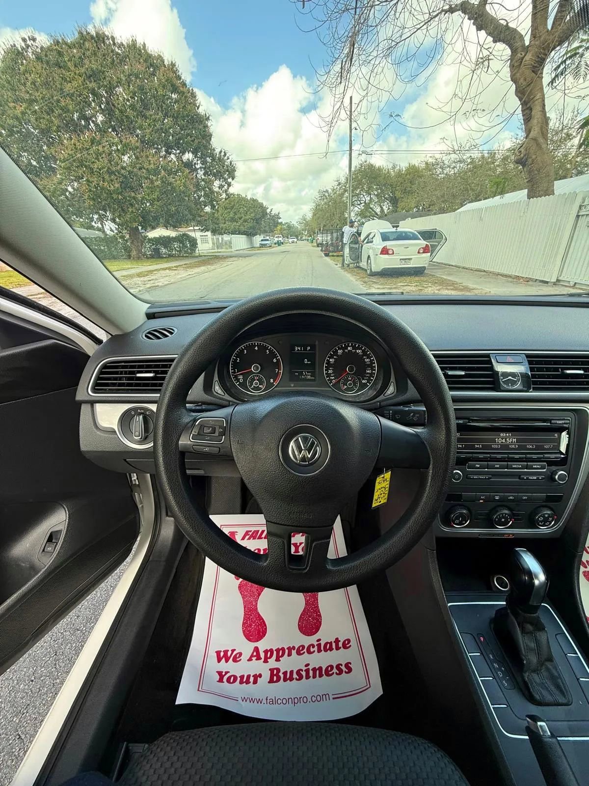 Used 2015 Volkswagen Passat 1.8T S image 8