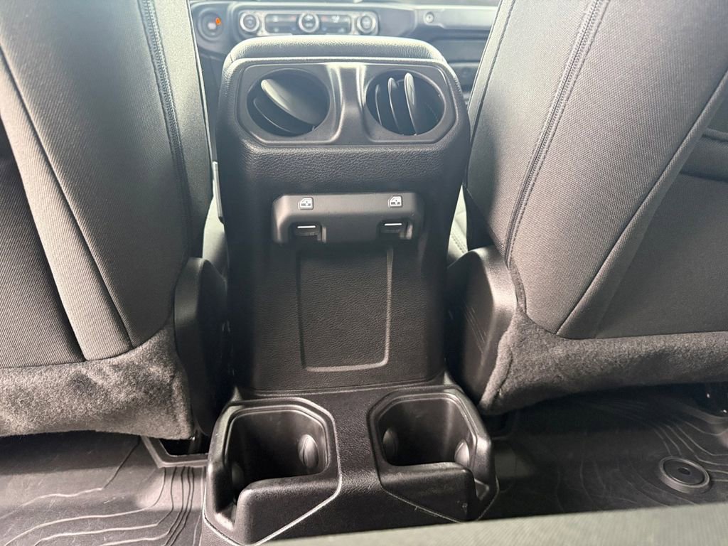 Used 2021 Jeep Gladiator Sport image 17