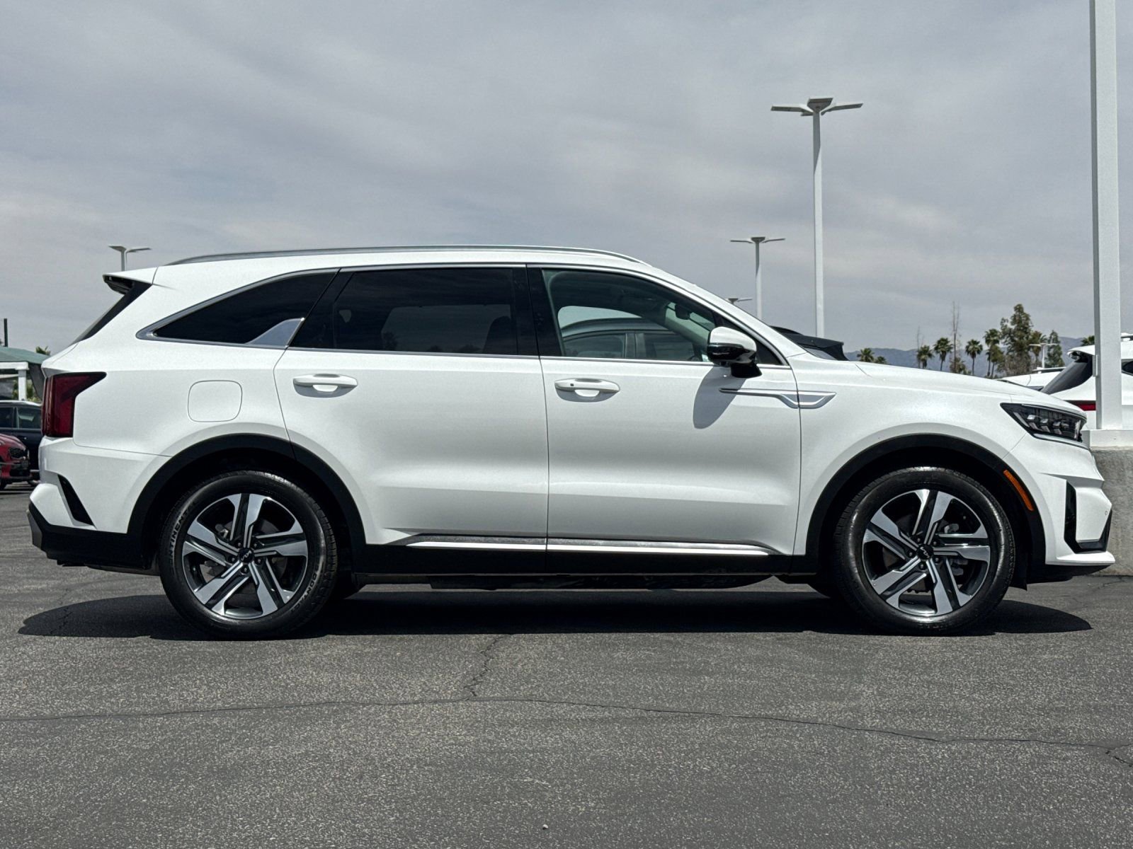 Certified 2024 Kia Sorento SX Prestige AWD/4WD image 2