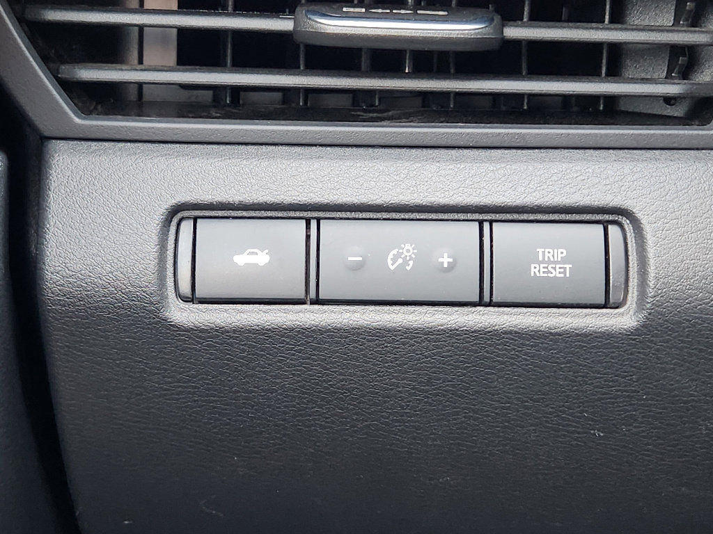 Used 2025 Nissan Altima 2.5 SV image 22