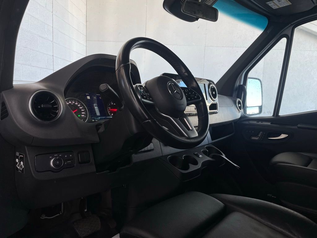 Used 2022 Mercedes-Benz Sprinter 3500 image 11