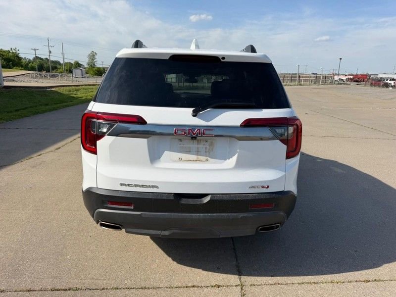 Used 2023 GMC Acadia AT4 w/ Technology Package AWD/4WD image 4