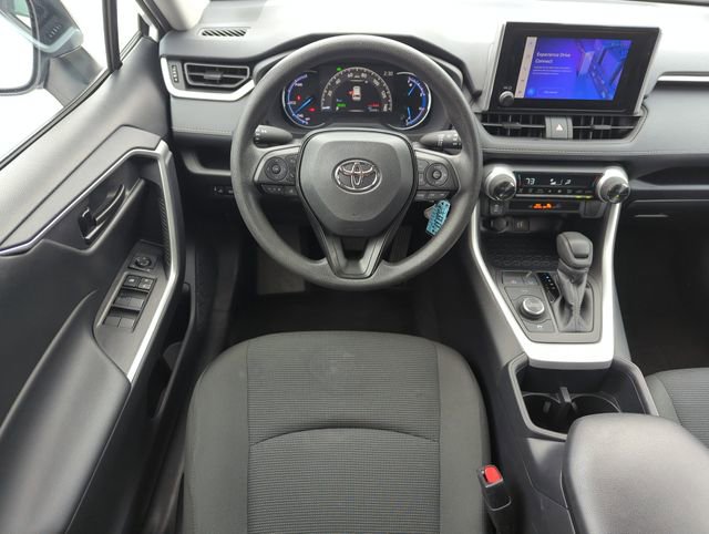 Used 2025 Toyota RAV4 LE AWD/4WD image 13