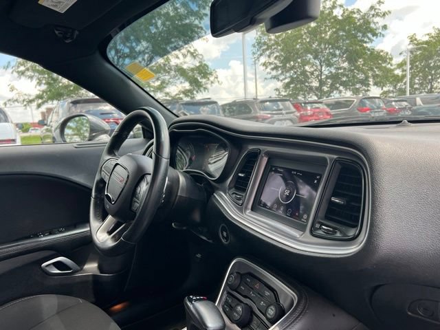 Used 2019 Dodge Challenger R/T w/ Driver Convenience Group RWD image 30