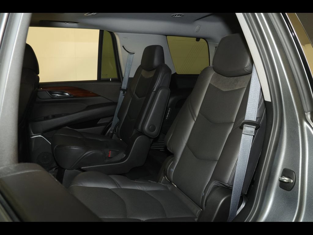 Certified 2020 Cadillac Escalade Luxury AWD/4WD image 29
