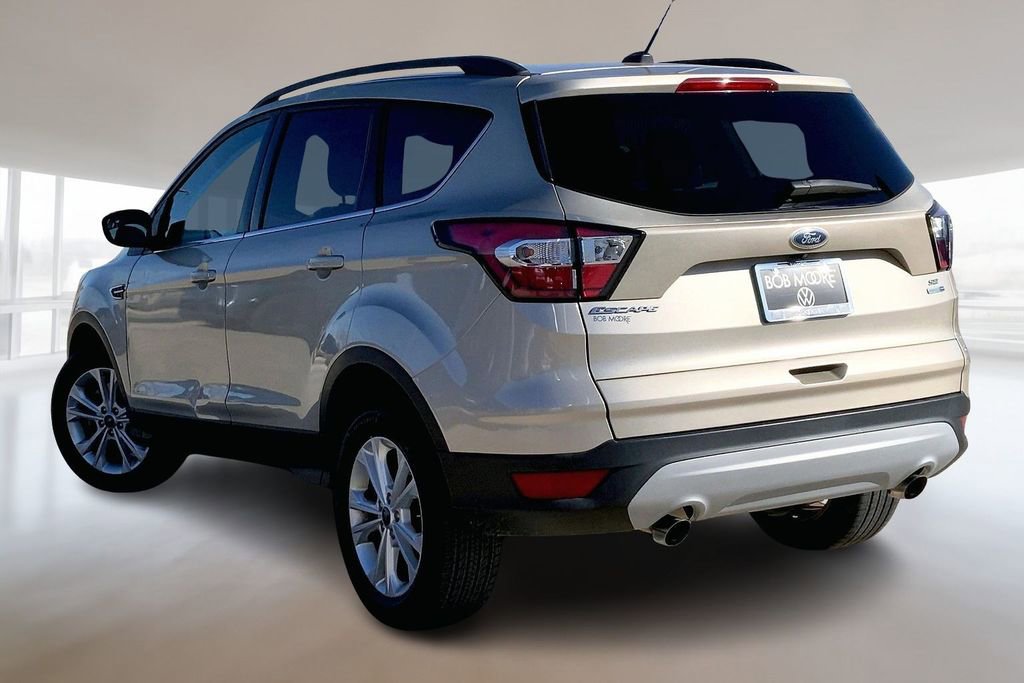 Used 2018 Ford Escape SE image 12