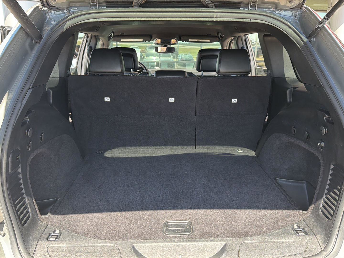 Used 2020 Jeep Grand Cherokee Altitude RWD image 13