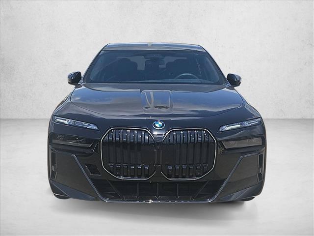 Used 2026 BMW i7 xDrive60 w/ Executive Package AWD/4WD image 5