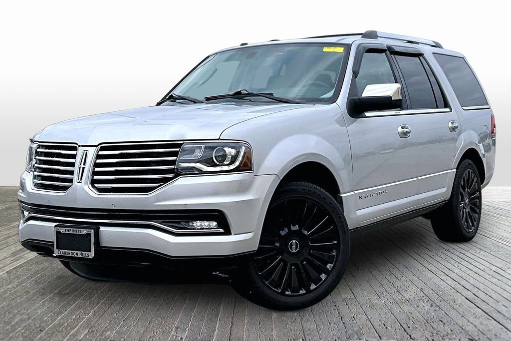 Used 2015 Lincoln Navigator 4WD w/ Equipment Group 101A Reserve image 3
