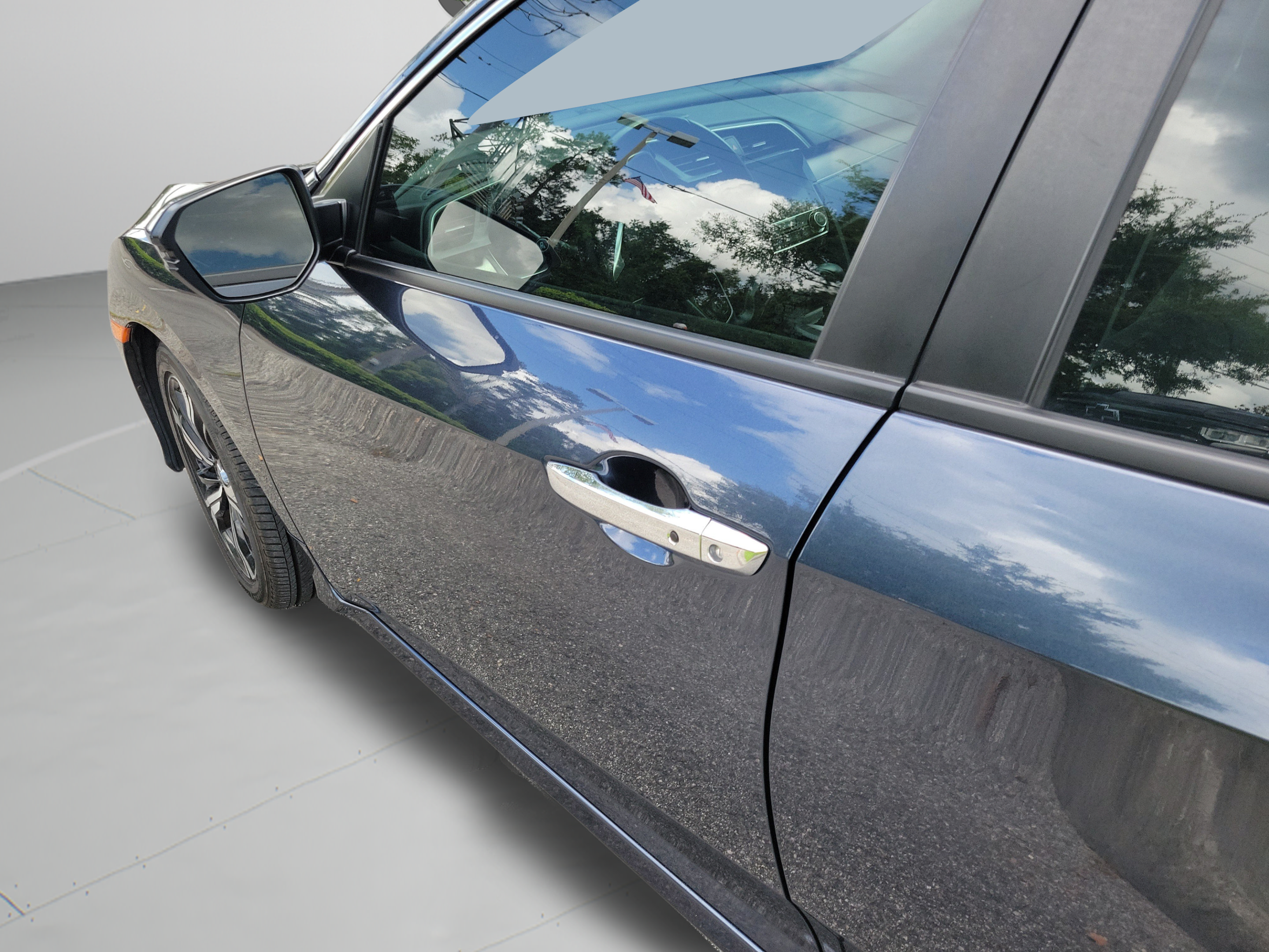 Used 2017 Honda Civic Touring image 29