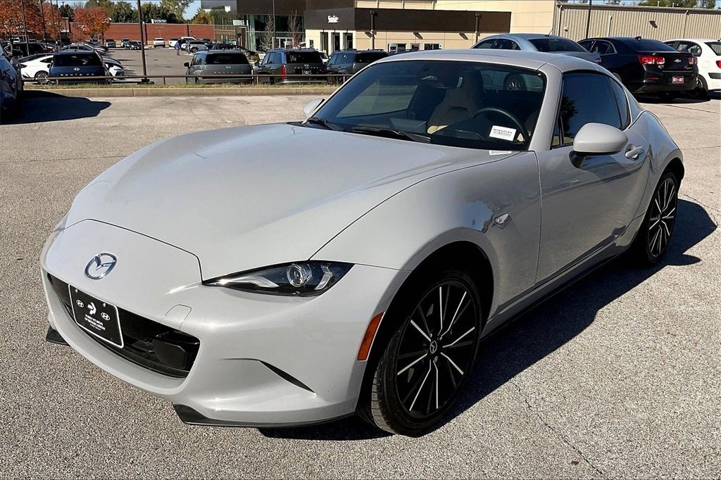 Used 2025 MAZDA MX-5 Miata RF Grand Touring image 16