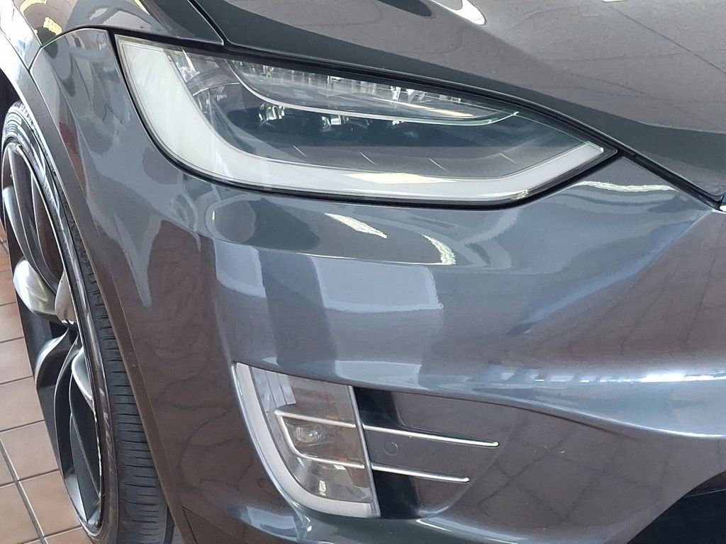 Used 2016 Tesla Model X P90D image 7
