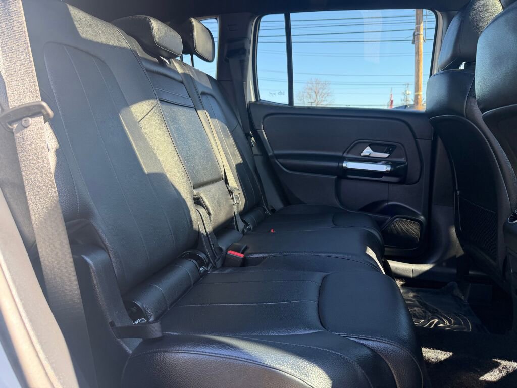 Used 2022 Mercedes-Benz GLB 250 4MATIC image 24