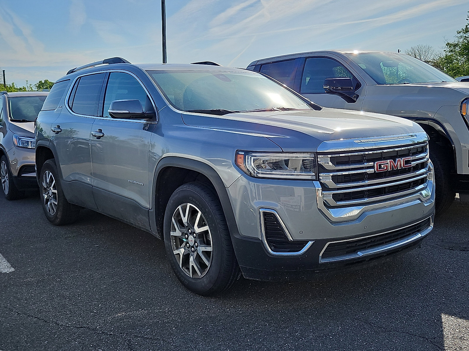 Certified 2023 GMC Acadia SLE w/ Driver Convenience Package