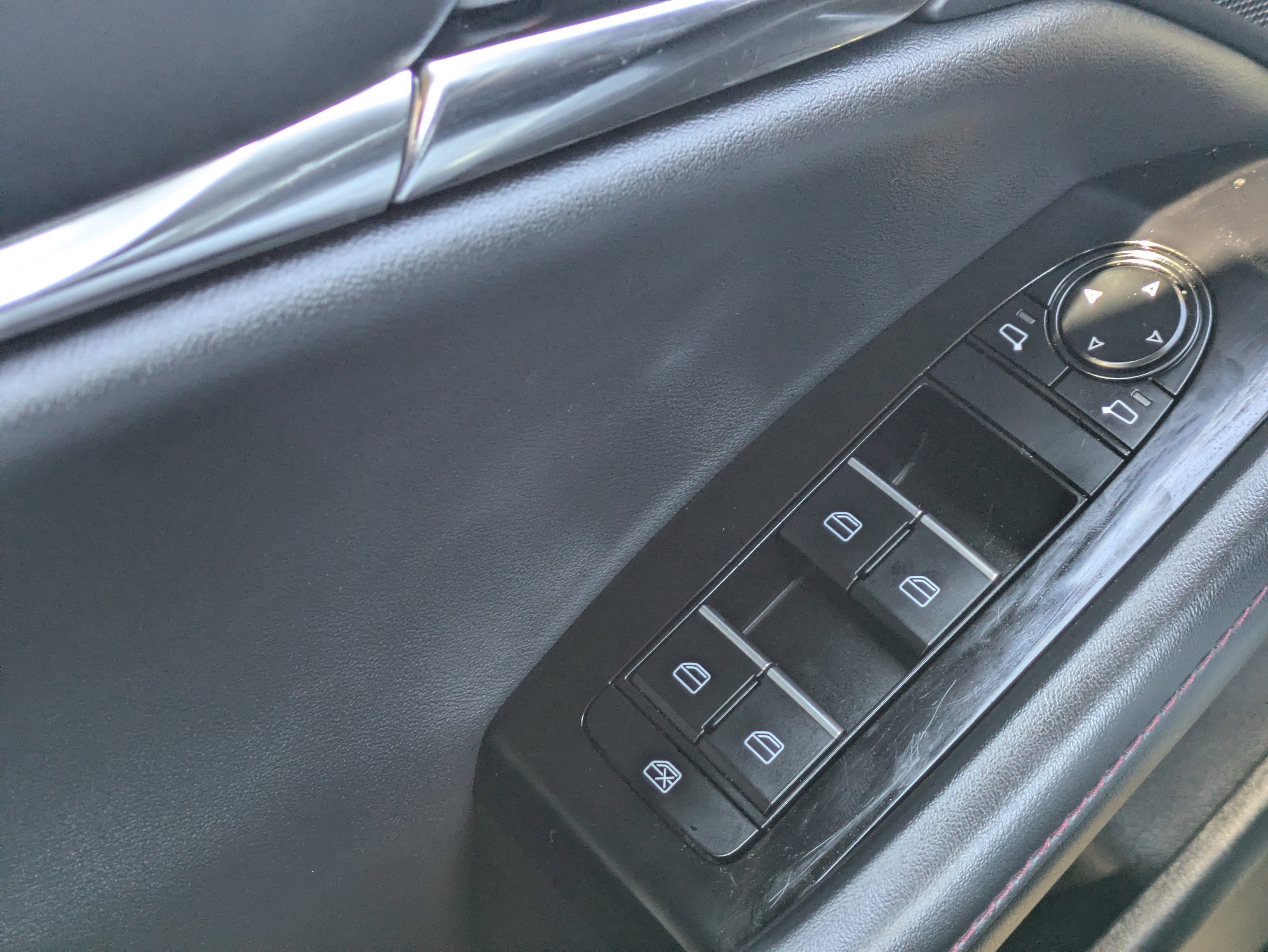 Used 2025 MAZDA MAZDA3 s image 26