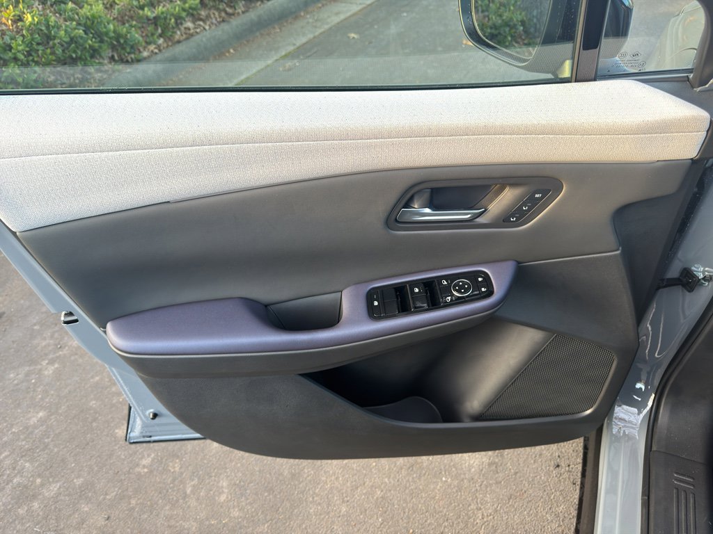 New 2026 Nissan Leaf Platinum+ w/ Cargo Package (Platinum+) image 14