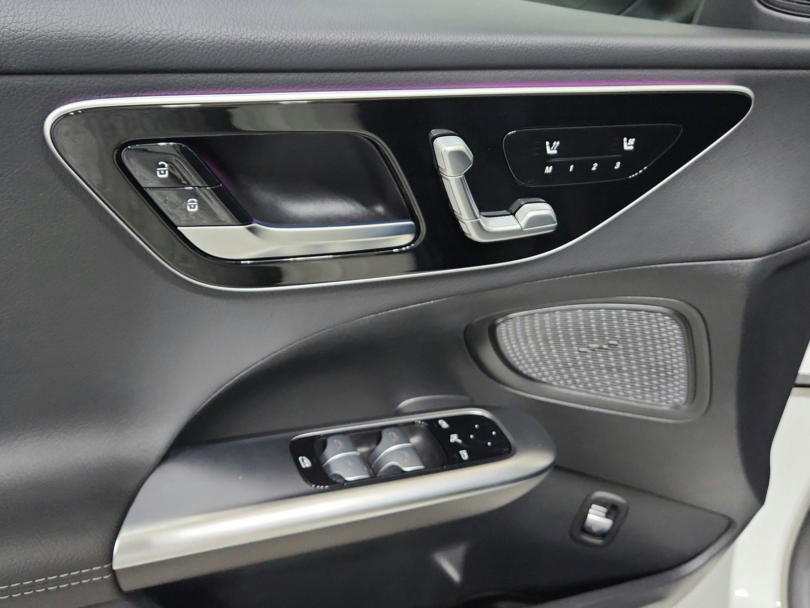 Certified 2025 Mercedes-Benz C 300 Sedan image 26