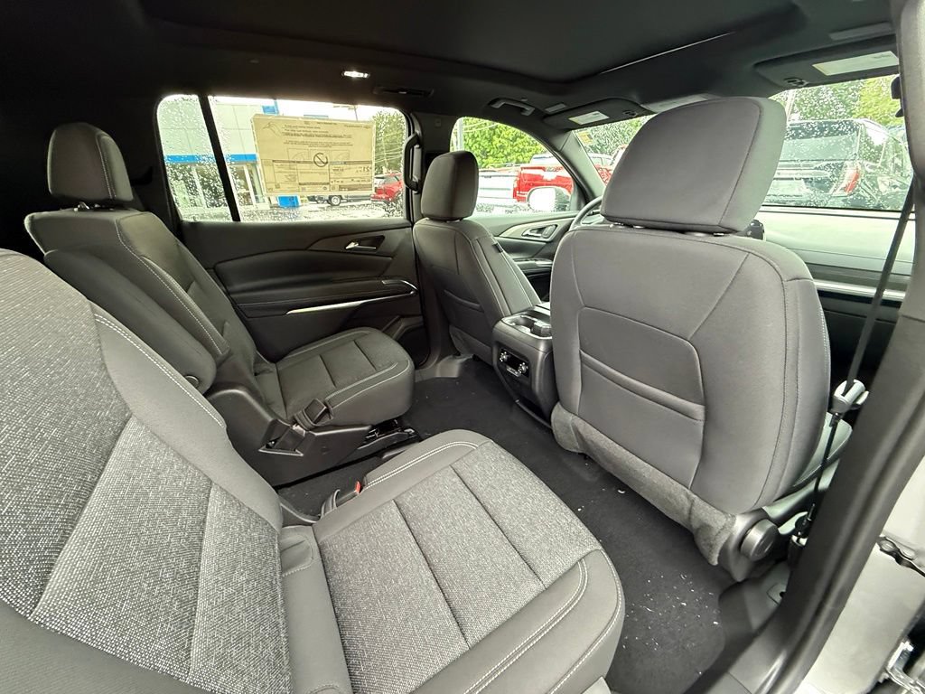 New 2027 Chevrolet Traverse LT w/ Sun and Wheel Package AWD/4WD image 38