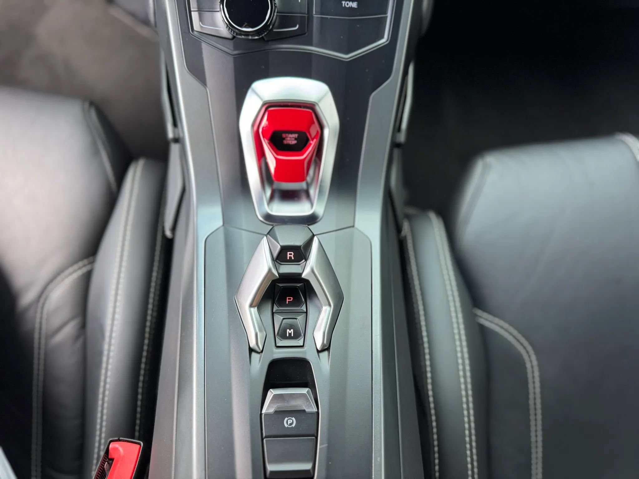 Used 2015 Lamborghini Huracan LP 610-4 AWD/4WD image 15