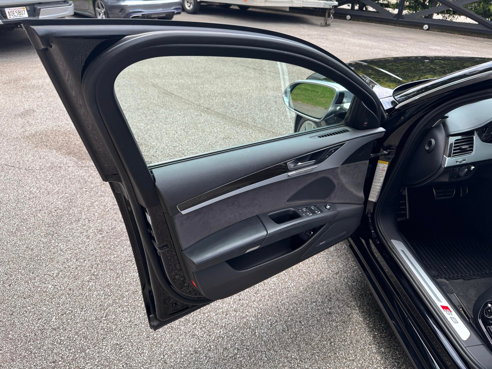 Used 2017 Audi S8 Plus AWD/4WD image 21