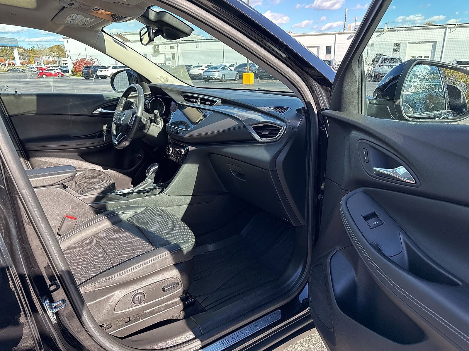 Certified 2022 Buick Encore GX Essence w/ Experience Buick Package image 33