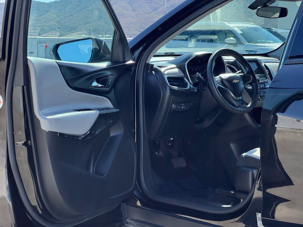 Used 2019 Chevrolet Equinox LS w/ LPO, Blackout Package FWD image 14
