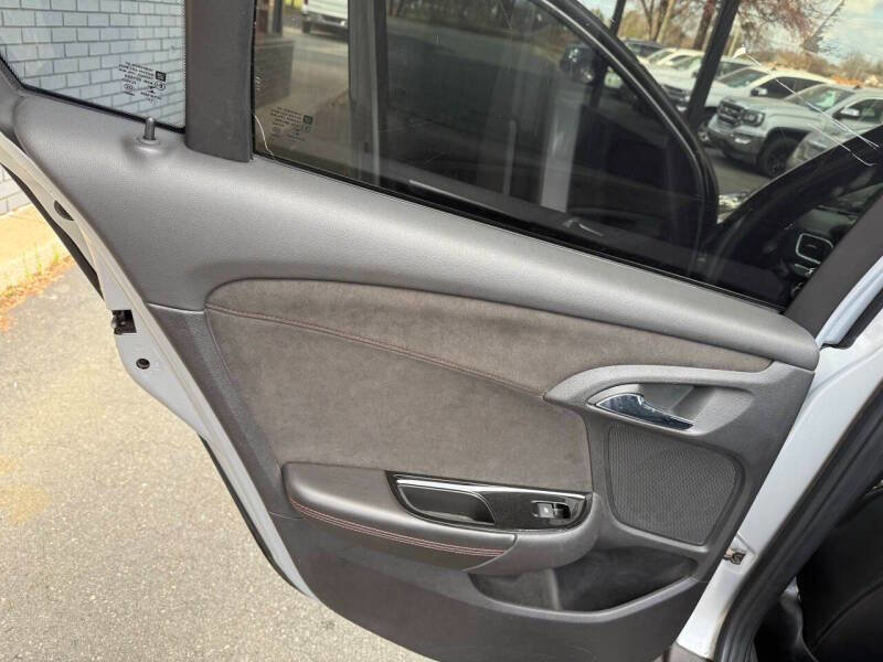 Used 2014 Chevrolet SS image 8