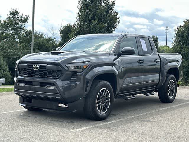 Used 2025 Toyota Tacoma TRD Sport AWD/4WD image 1
