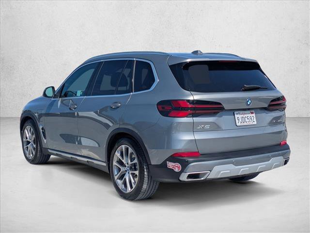 Used 2024 BMW X5 xDrive50e w/ Parking Assistance Package AWD/4WD image 8