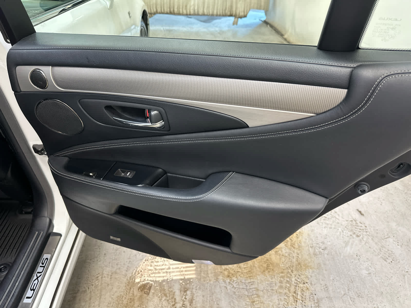 Used 2013 Lexus LS 460 AWD w/ F-Sport Pkg image 30
