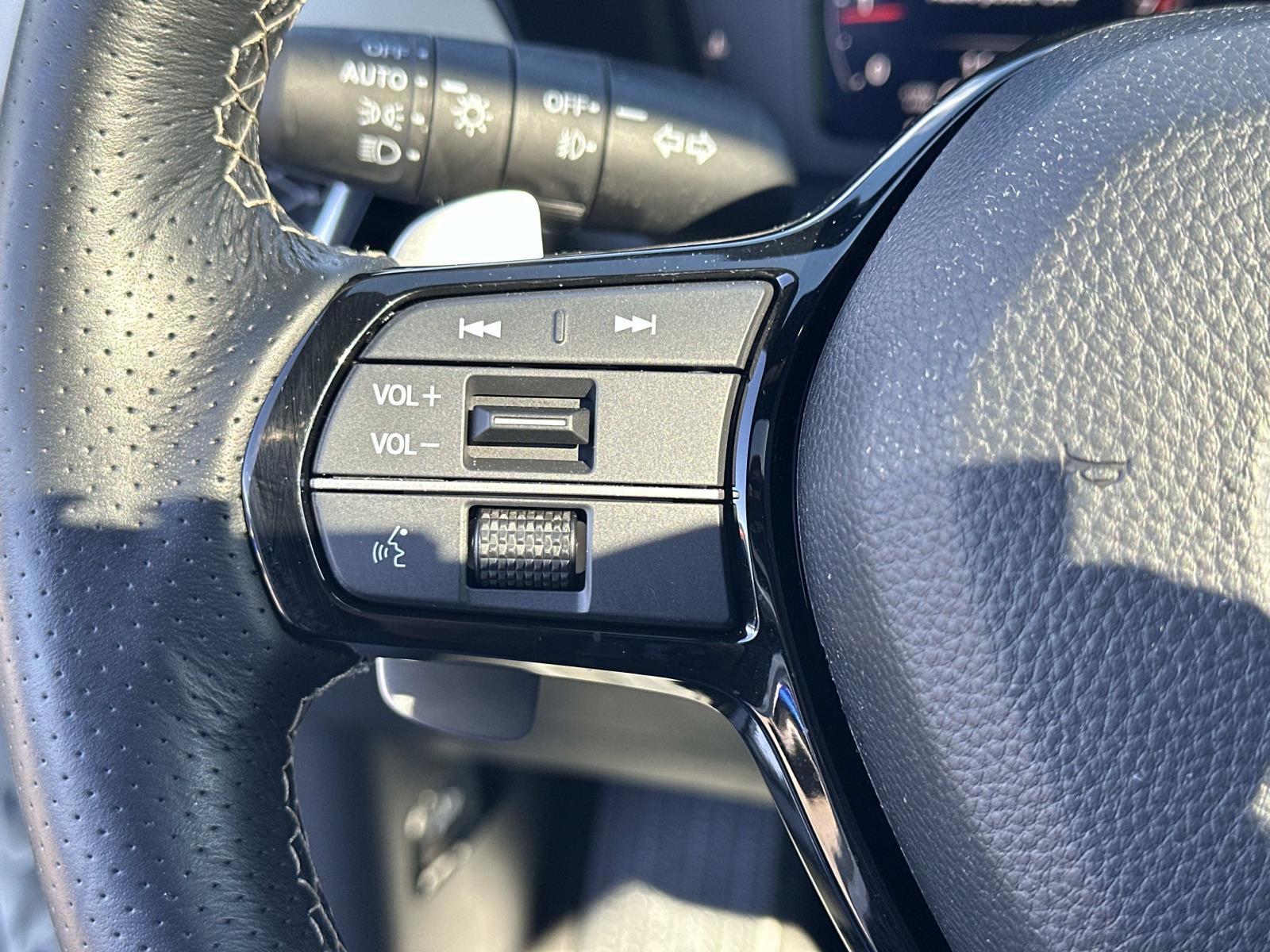 Certified 2025 Acura ADX A-Spec image 27