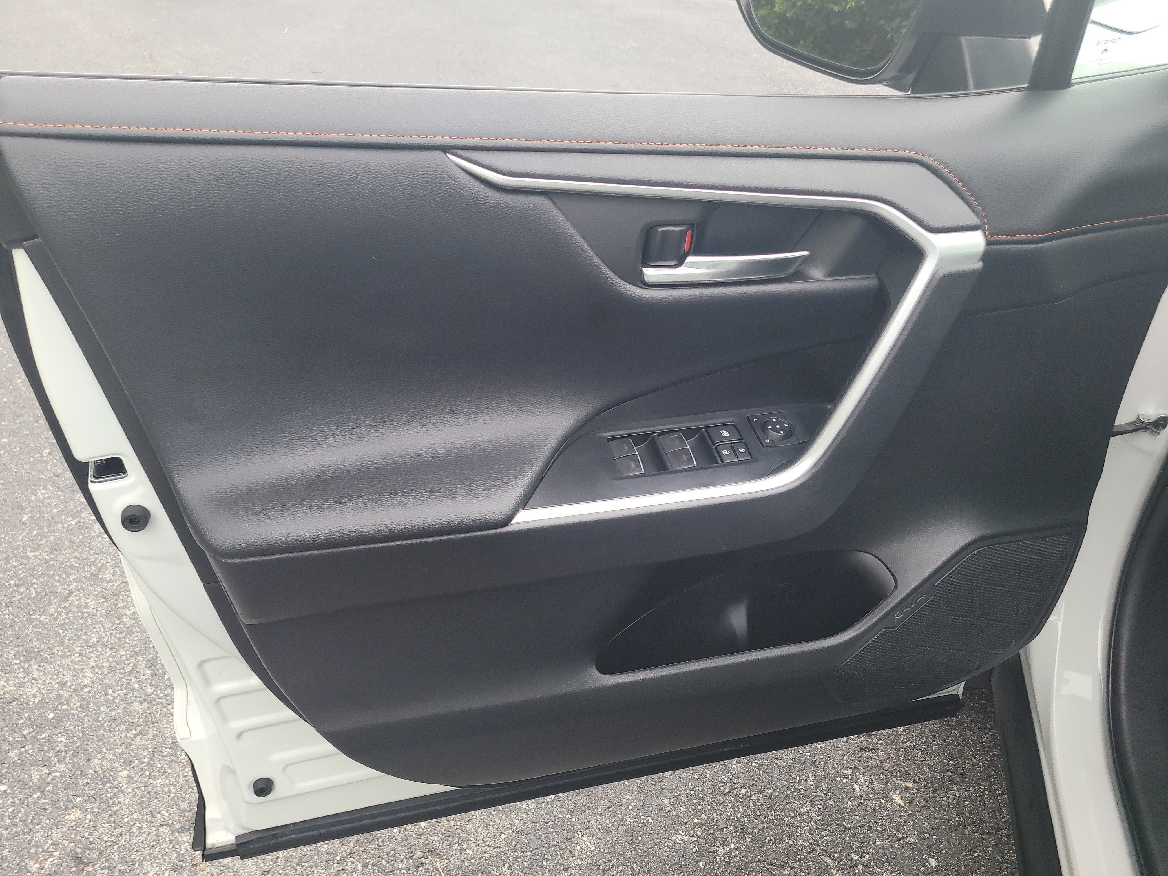 Certified 2022 Toyota RAV4 Adventure AWD/4WD image 17