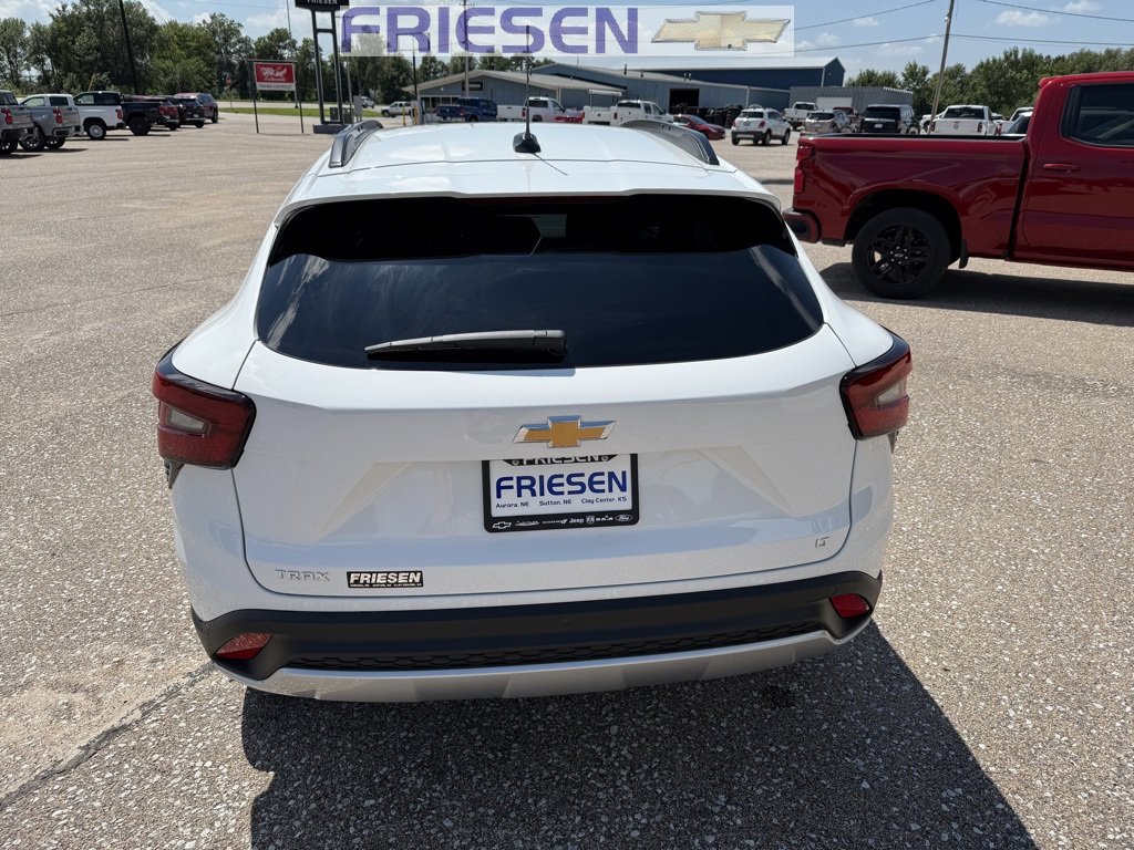 New 2025 Chevrolet Trax LT w/ Driver Confidence Package image 3