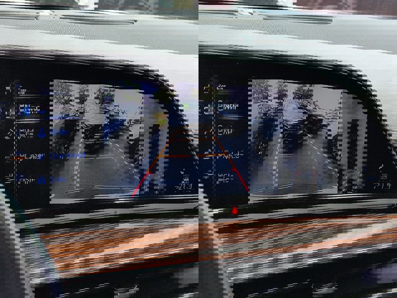 Used 2022 Cadillac Escalade Premium Luxury image 19