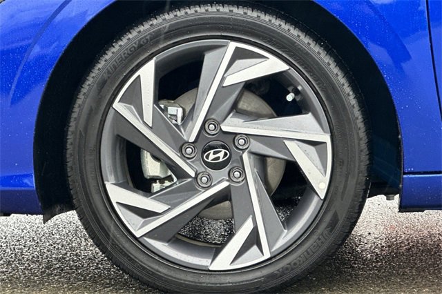 Used 2025 Hyundai Elantra SEL image 29