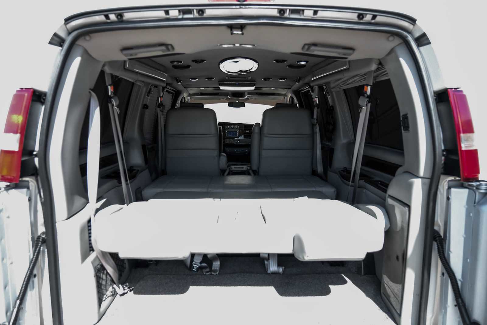 Used 2011 Chevrolet Express 1500 image 57