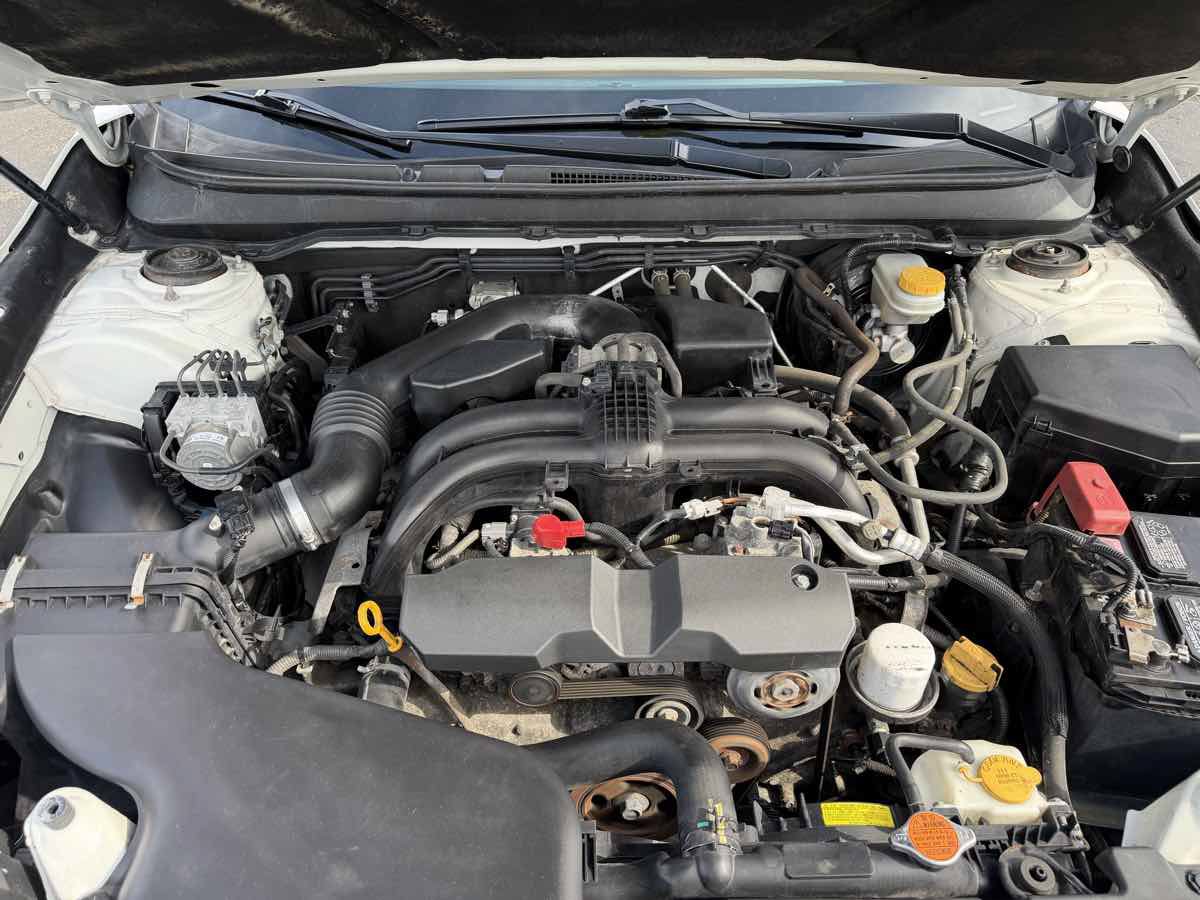Used 2015 Subaru Legacy 2.5i Premium AWD/4WD image 21