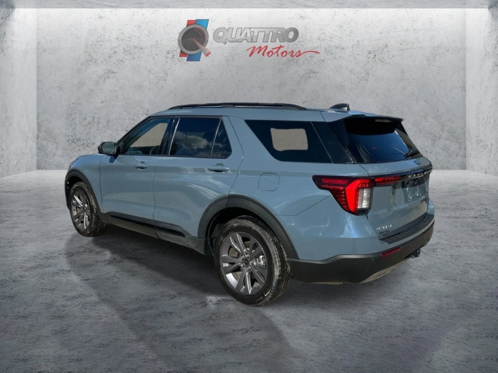 Used 2026 Ford Explorer Active w/ Active Comfort Package AWD/4WD image 3
